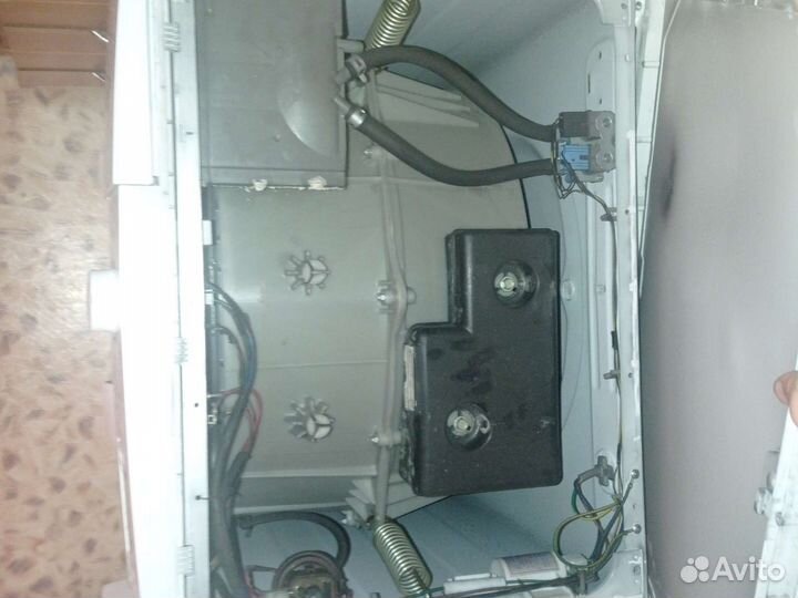 Стиральная машина сломаная