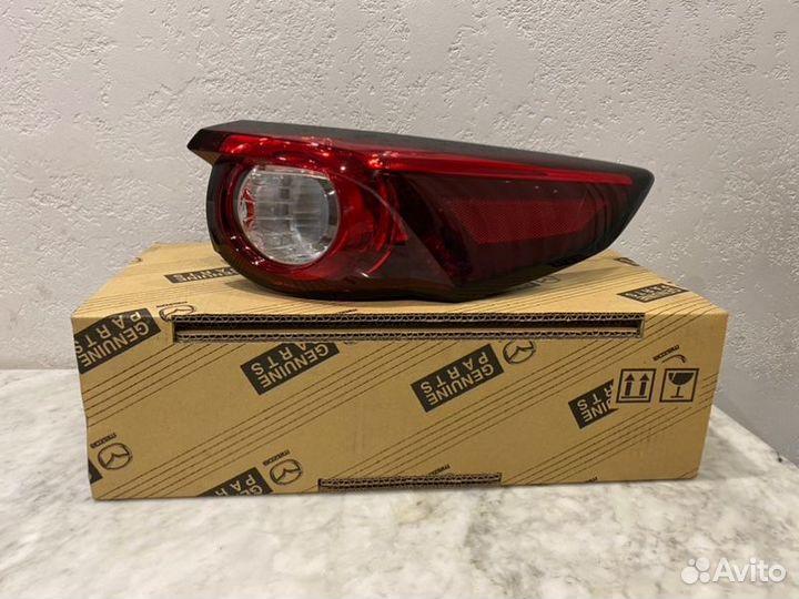 Стоп-сигнал задний правый Mazda Cx-8 / Cx-9 KG