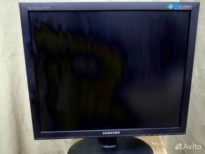 Монитор Samsung E1920 для компьютера бу