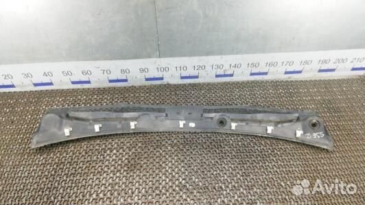 Накладка декоративная (жабо, дождевик) renault megane 3 (SSE12QU01)