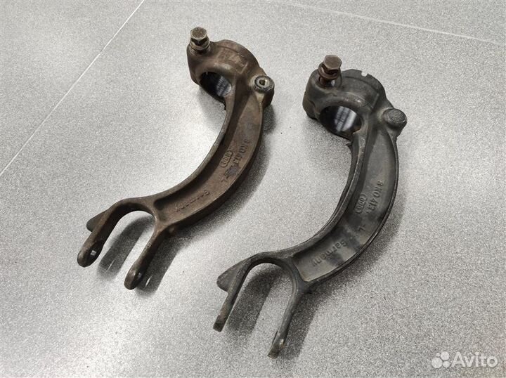 Вилка амортизатора Audi A4 B8