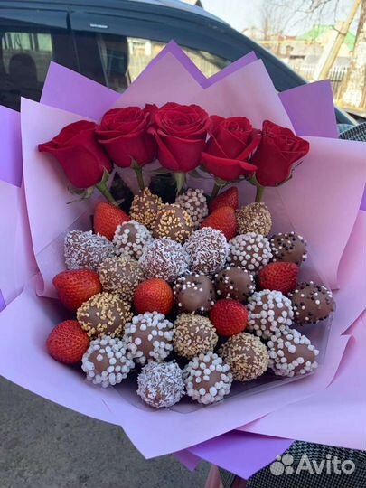 Клубника в шоколаде букеты