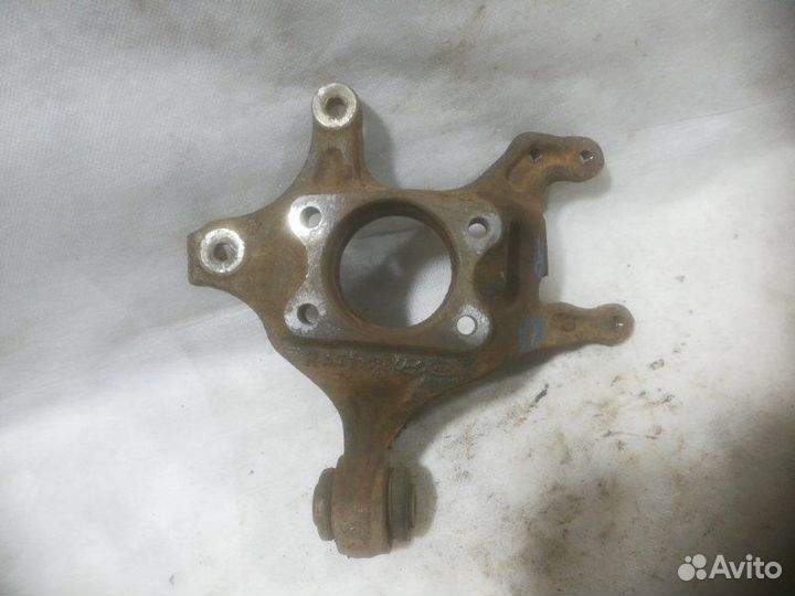 Кулак поворотный задний правый Kia Carens 2.0 2007