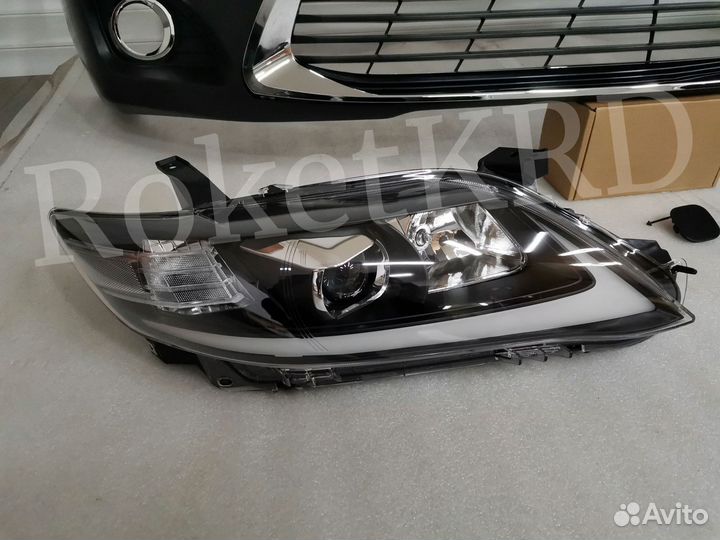 Передний бампер + фары Toyota Camry 40 06-2011г