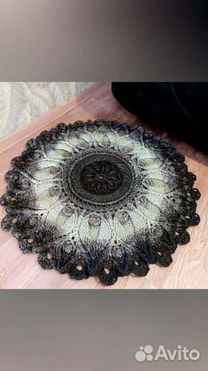 Ковер вязаный