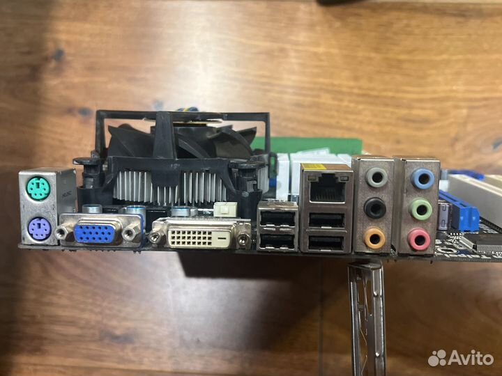 Материнская плата Asrock G41M-GE3 (комплект)