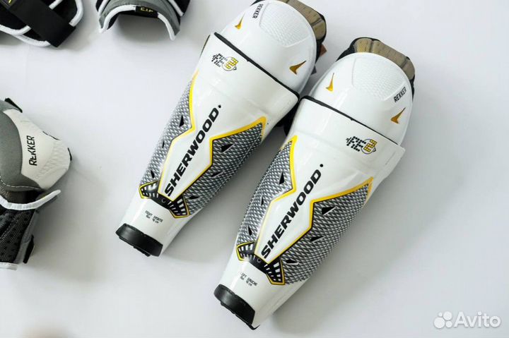 Защита хоккейная