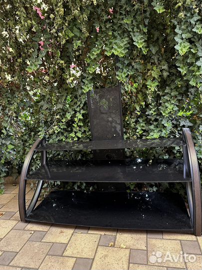 Столик для телевизора