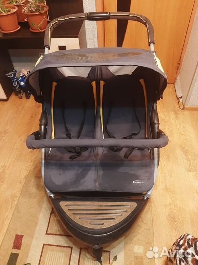 Коляска для двойни или погодок