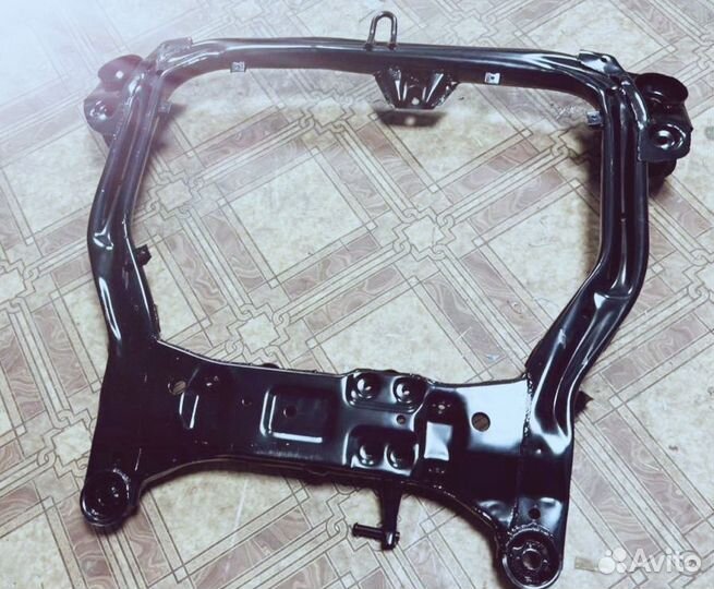 Подрамник пeрeдний кiа сeed