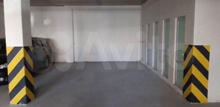 Машиноместо, 18 м²