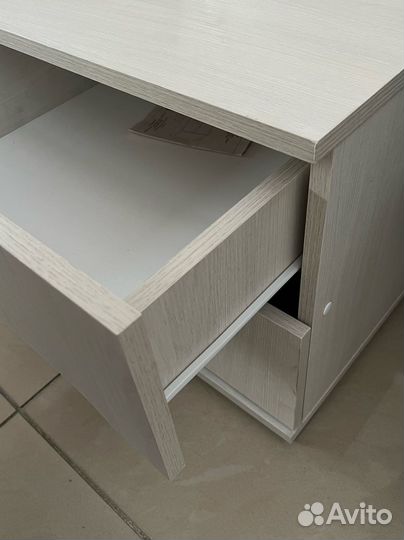 Тумба прикроватная