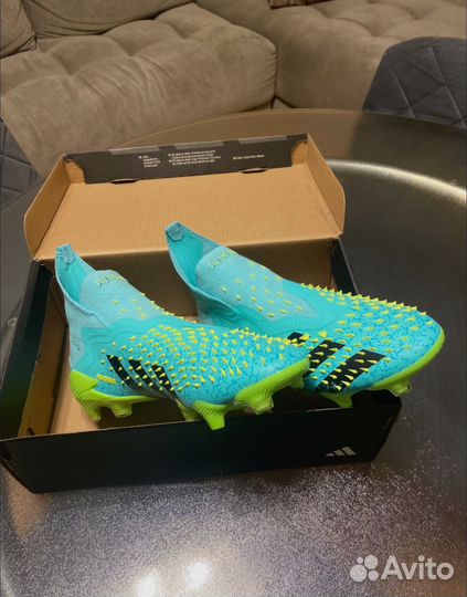 Футбольные бутсы