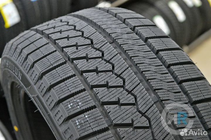 Sailun Ice Blazer Arctic 215/50 R17 91T