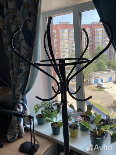 Вешалка напольная тюльпан