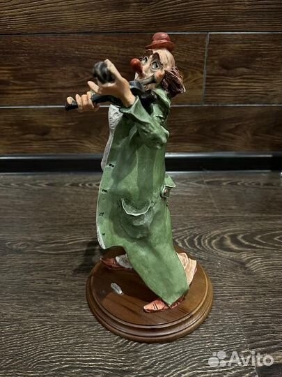 Статуэтка клоун Джузеппе Армани