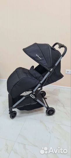 Прогулочная коляска новая для путешествий