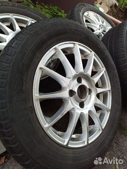 Комплект дисков с резиной