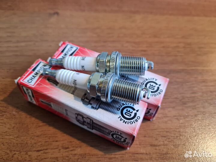 Cвечи Champion (2 шт.) Peugeot 205/306/309/405/605