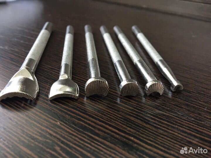 Тиснения по коже