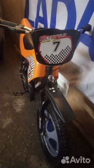 Детский велосипед 16