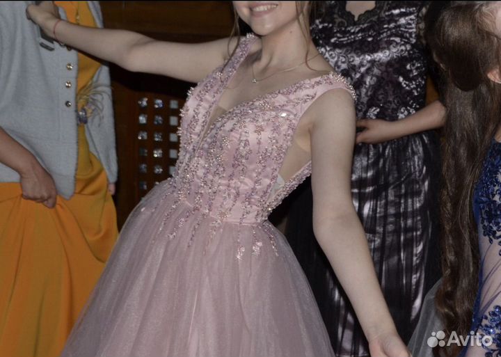 Вечернее платье на выпускной 42 44 в пол