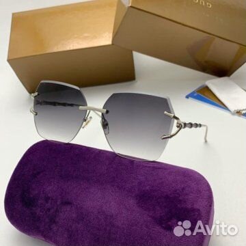 Солнцезащитные очки разных брендов