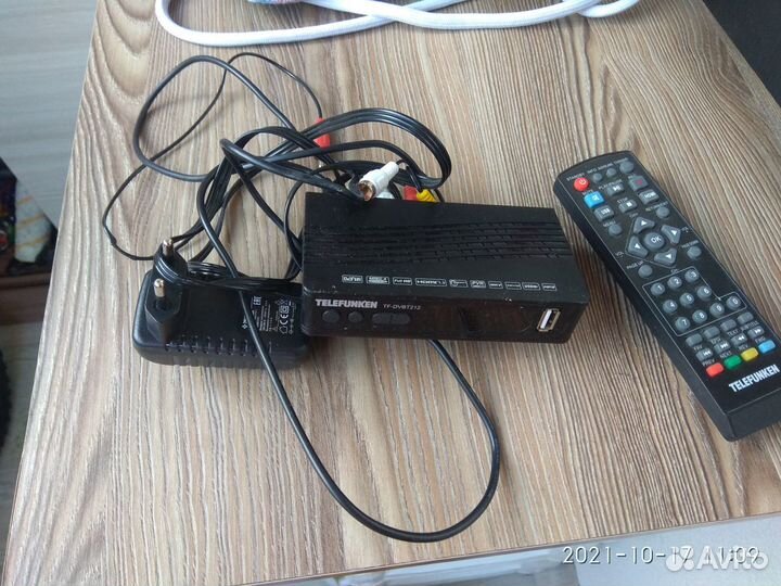 Телевизор Sony, ресивер в подарок