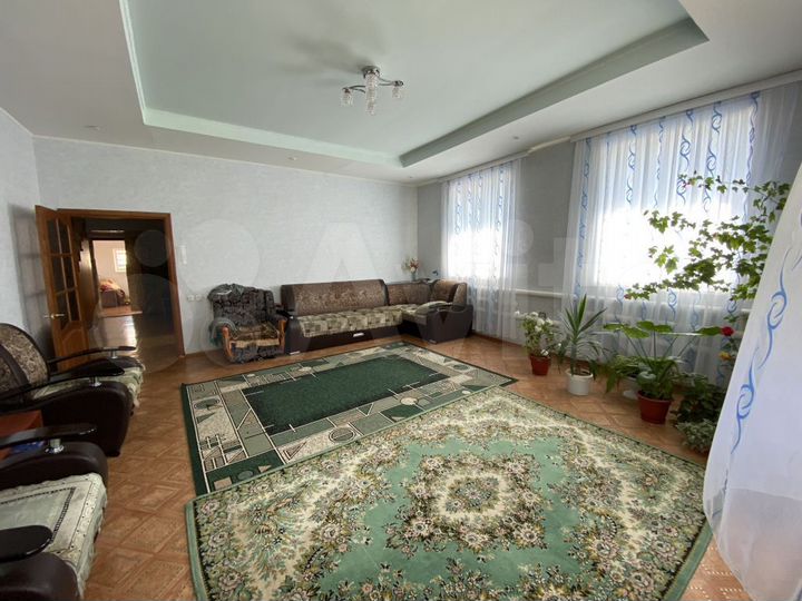 Коттедж 177 м² на участке 15 сот.