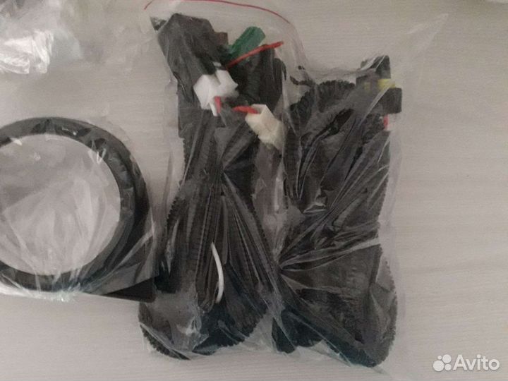 Продам противотуманные фары. Новые