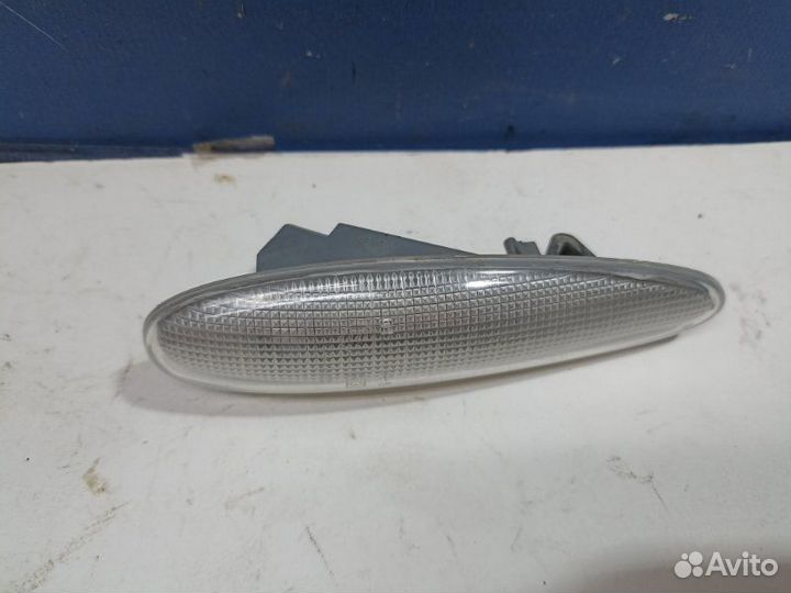 Повторитель в крыло Fiat Albea седан 1.4 2011