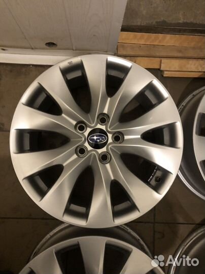 Оригинальные диски на новую Subaru R17 5*114.3