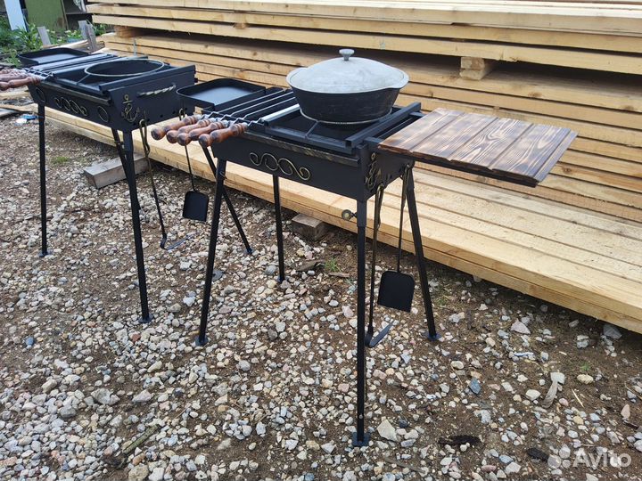 Мангал с подказанником на 10 шампуров