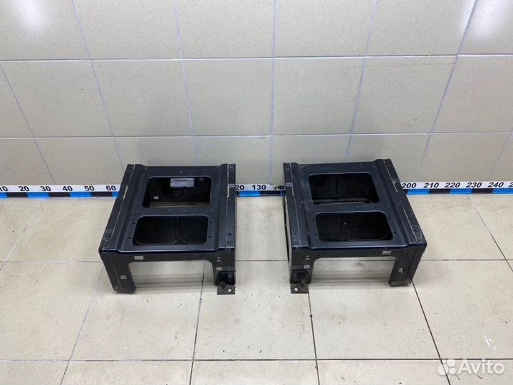 Кронштейн сиденья Mercedes-Benz Viano 639.813 M