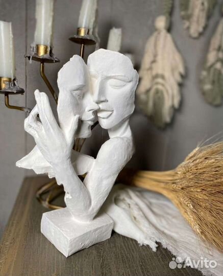 Статуэтка влюблённые