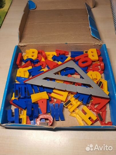 Набор букв на магните