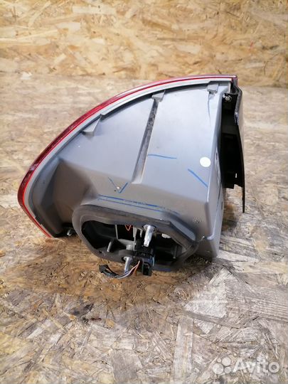 Фонарь правый Volkswagen Jetta 5