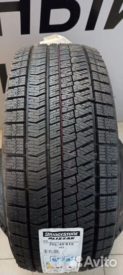 Bridgestone Blizzak Ice 255/40 R19