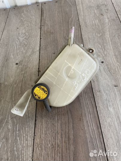 Расширительный бачок Toyota Auris E150 Аурис