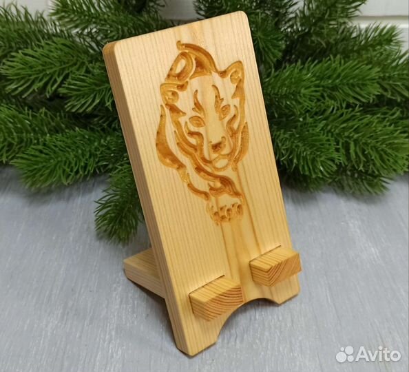 Подставка для телефона из дерева