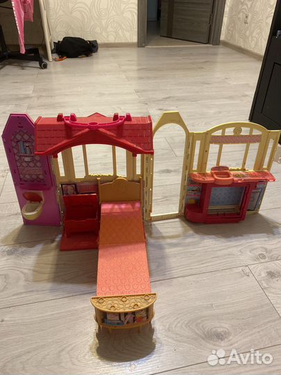 Кукольный домик барби