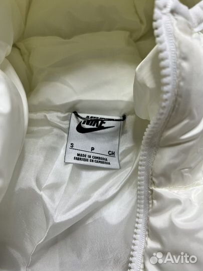 Пуховик Nike windrunner