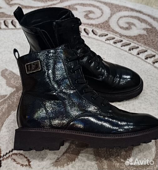 Ботинки демисезонные женские натур. лаковая кожа