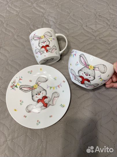 Поильник Munchkin и детская посуда