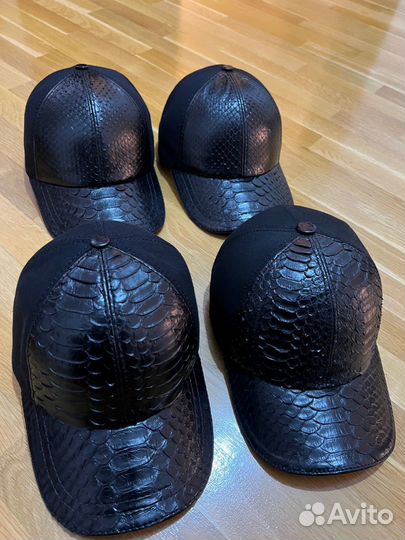 Бейсболки Питон, Кепки Питон