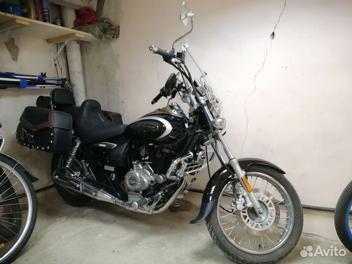 Мотоцикл Bajaj Avenger