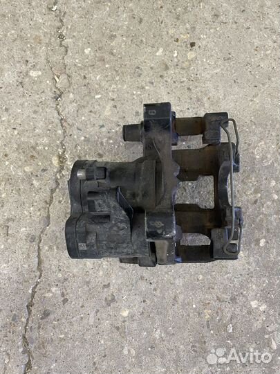 Суппорт Volkswagen Golf VII 2013-2019 2012-2017