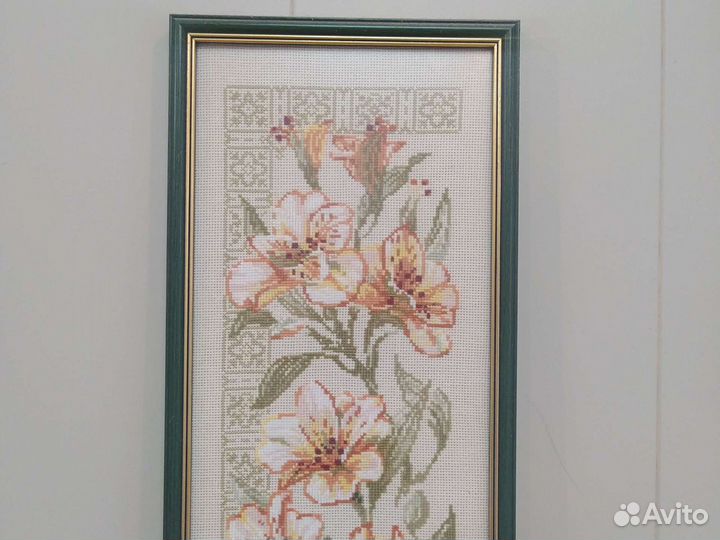 Готовая вышивка крестом картина