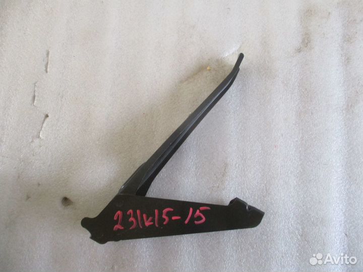 Кронштейн переднего бампера центральн.Toyota RAV4