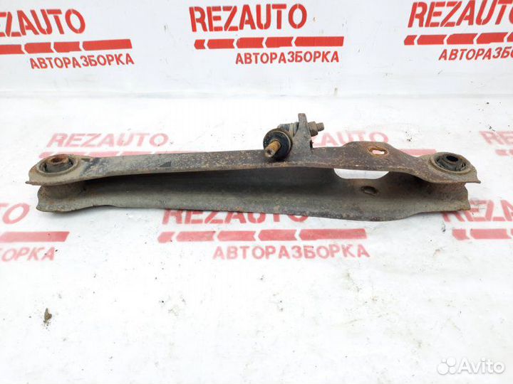 Рычаг подвески задний левый Mitsubishi Carisma